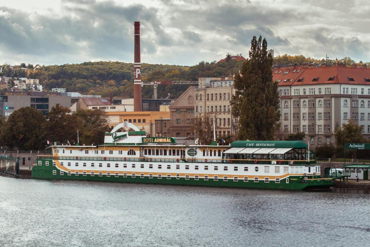 Admiral Botel Praag Buitenkant foto