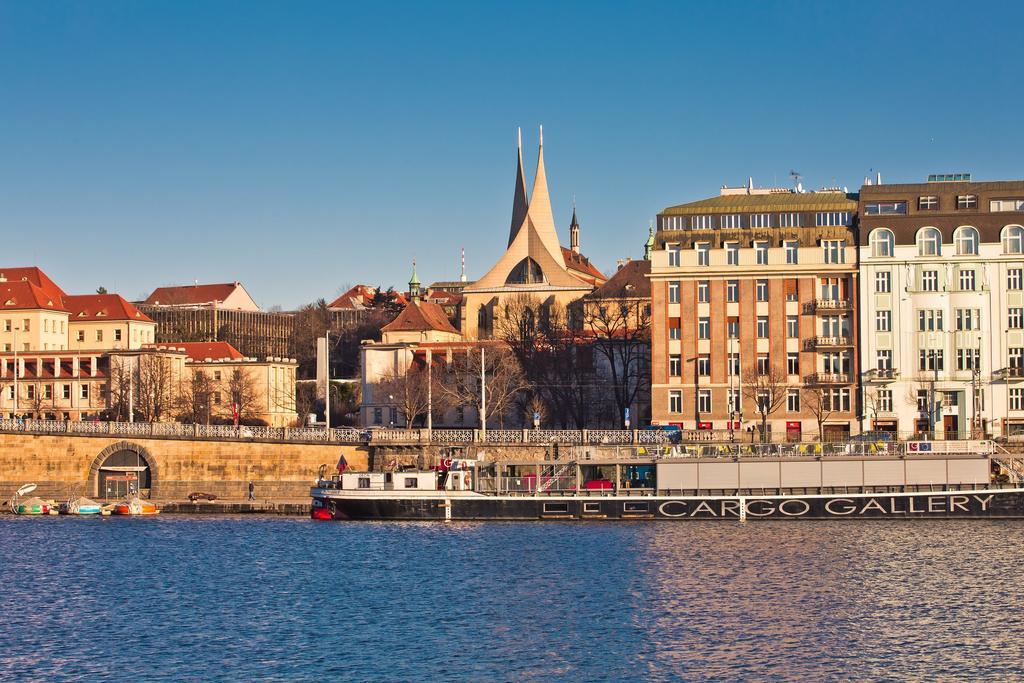 Admiral Botel Praag Buitenkant foto