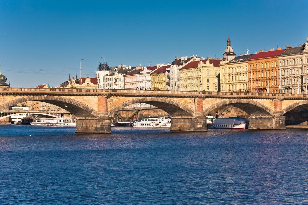 Admiral Botel Praag Buitenkant foto